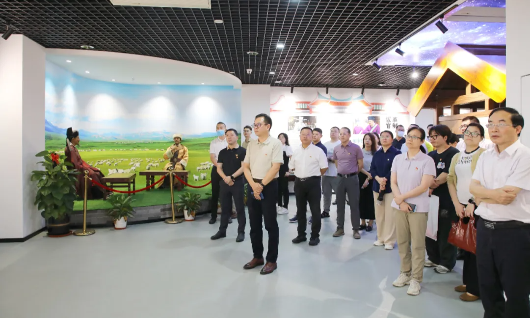 厦门市苏颂医院开展深入贯彻中央八项规定精神学习教育活动暨第十三期“苏颂大讲堂”开讲